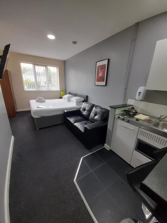 Lymedale Suites Studios & Aparthotel In Newcastle Under Lyme & Stoke Eksteriør bilde